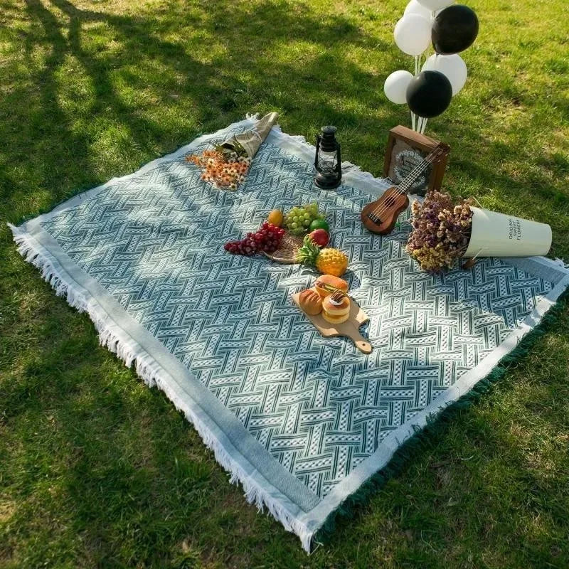 Portable Moisture-Proof Picnic Mat